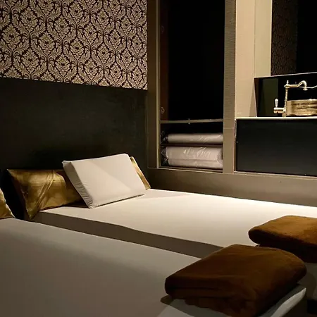Grand 5 Hotel & Plaza Sukhumvit Bangkok