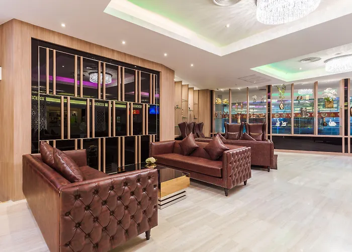 Grand 5 & Plaza Sukhumvit Отель Бангкок