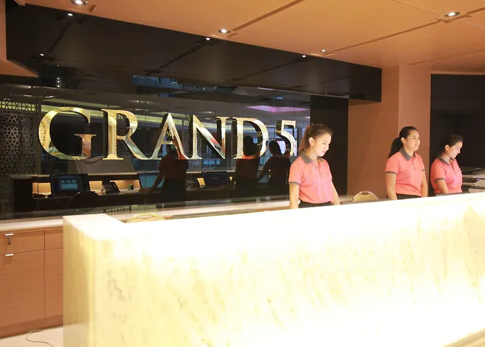 Отель Grand 5 & Plaza Sukhumvit