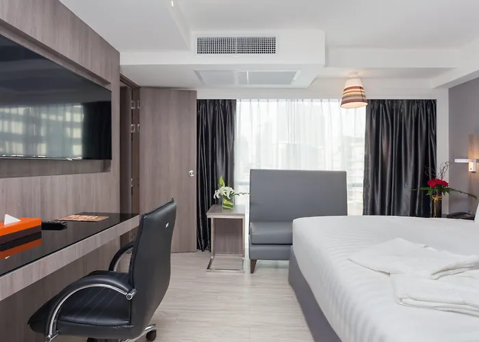 Grand 5 & Plaza Sukhumvit Бангкок