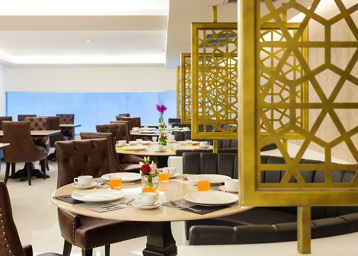 Grand 5 & Plaza Sukhumvit 4*