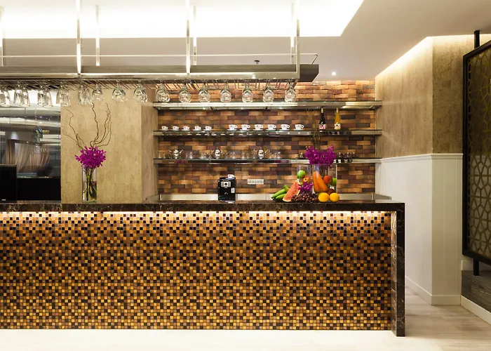Отель Grand 5 & Plaza Sukhumvit