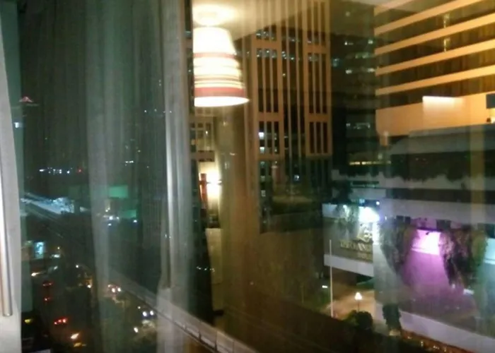 Grand 5 & Plaza Sukhumvit 4* Бангкок