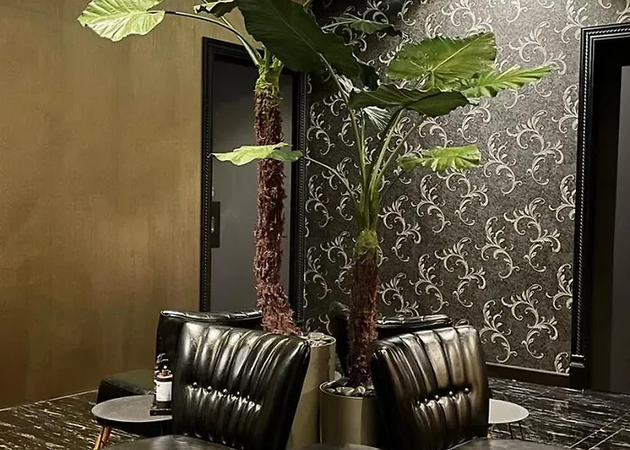 Отель Grand 5 & Plaza Sukhumvit