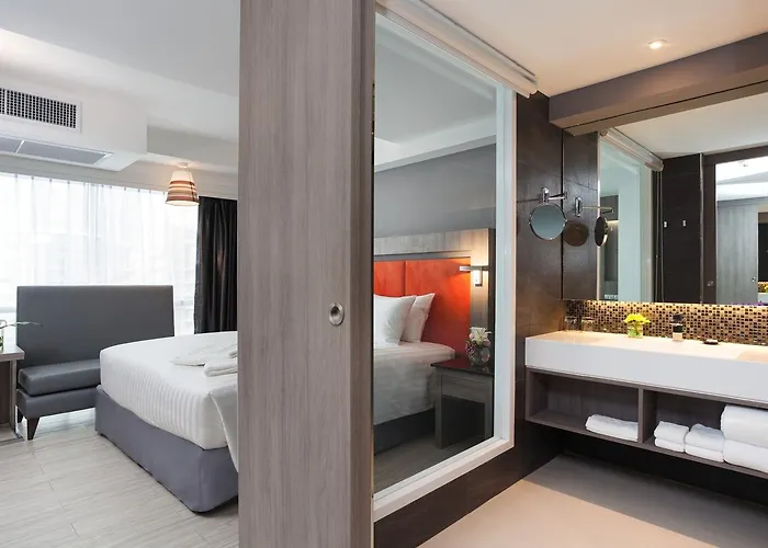 Отель Grand 5 & Plaza Sukhumvit Бангкок